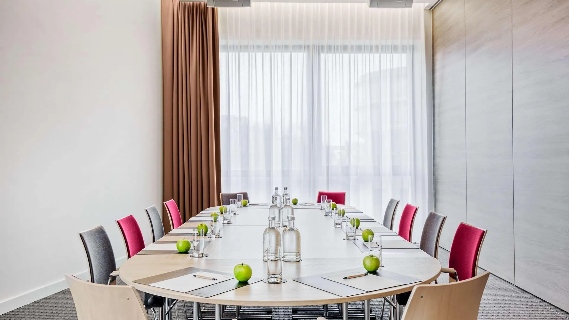 IntercityHotel Hannover Hauptbahnhof-Ost 4*,  Deutschland